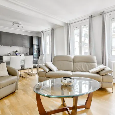 Au Coeur Du 17eme Apartment