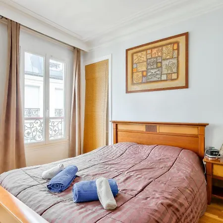 Au Coeur Du 17eme Appartamento